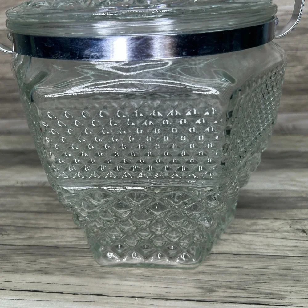 Vintage Wexford Pattern Ice Bucket Chrome Trim‎ Anchor Hocking